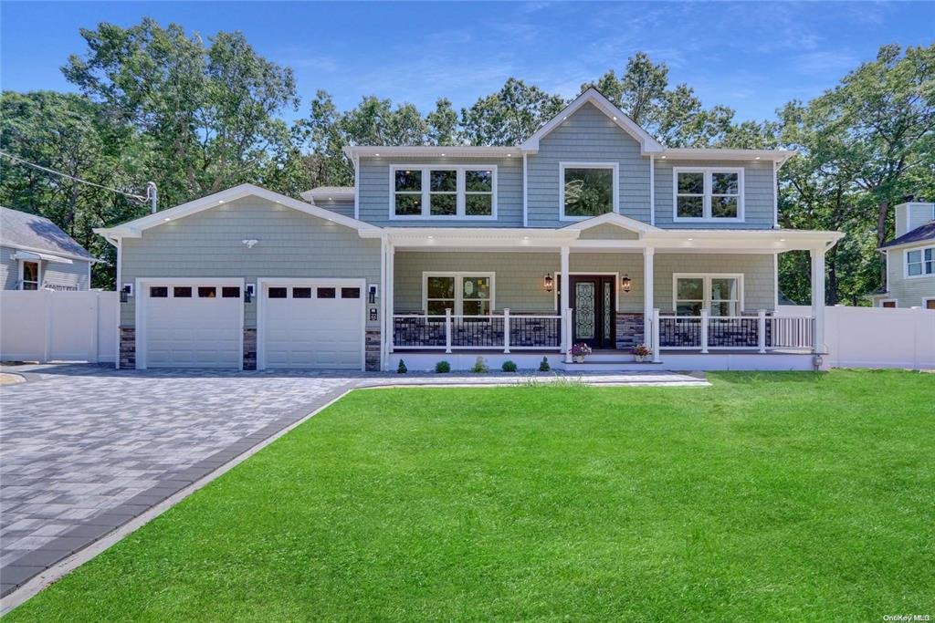 22 Lynbrook Street Exterior